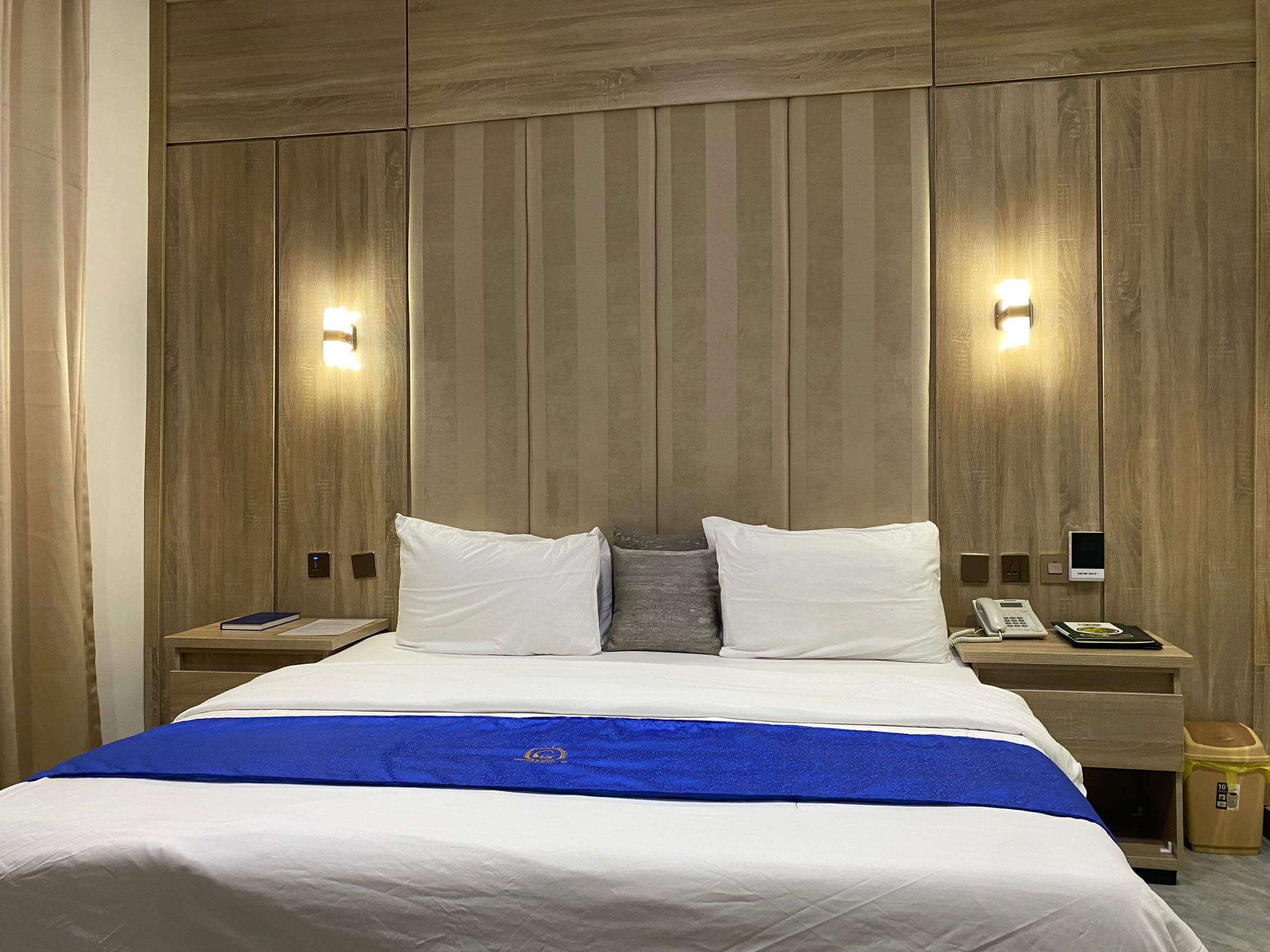 Deluxe room 6