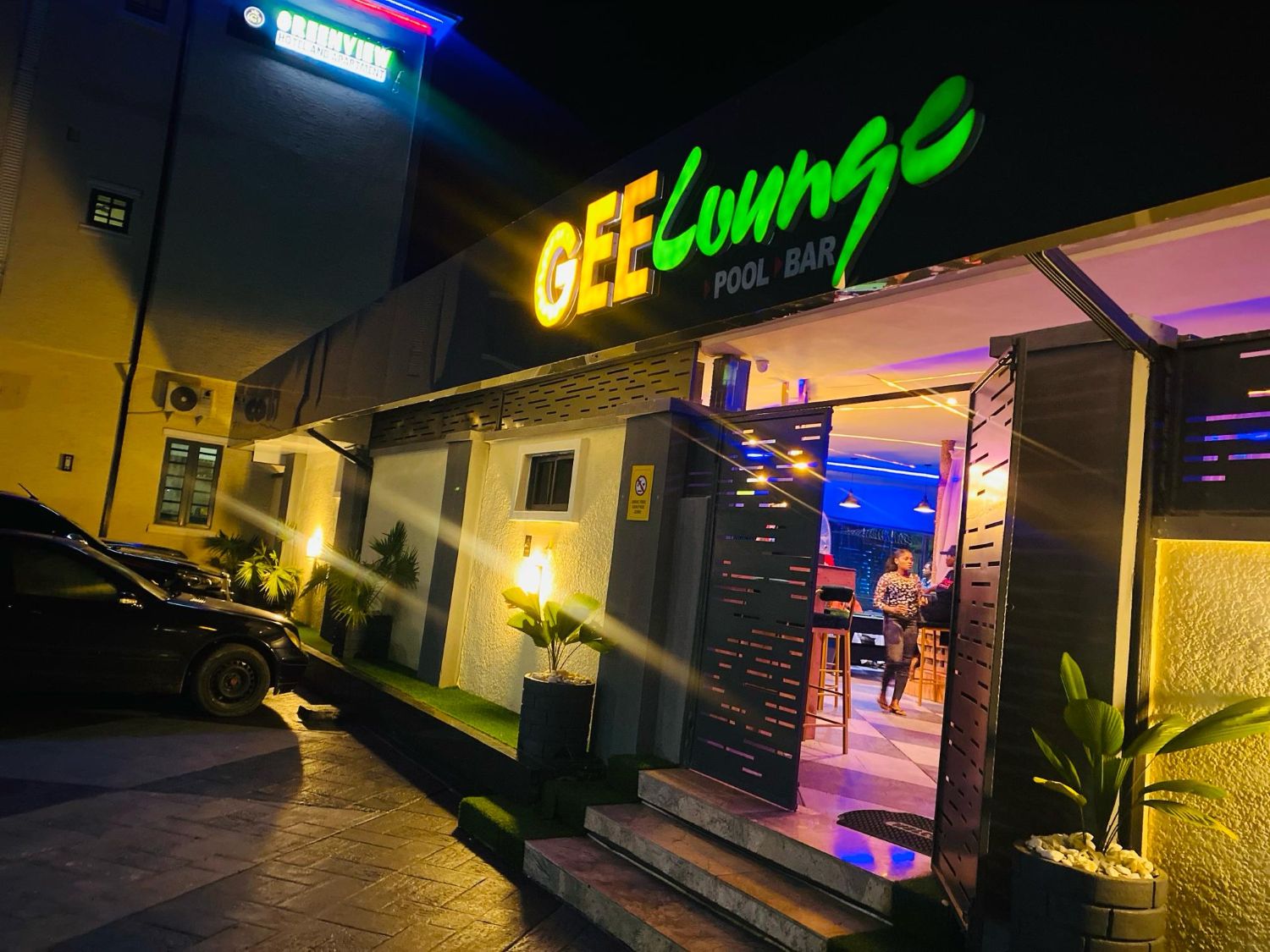 Image of Gee Lounge at Greenview Hotel