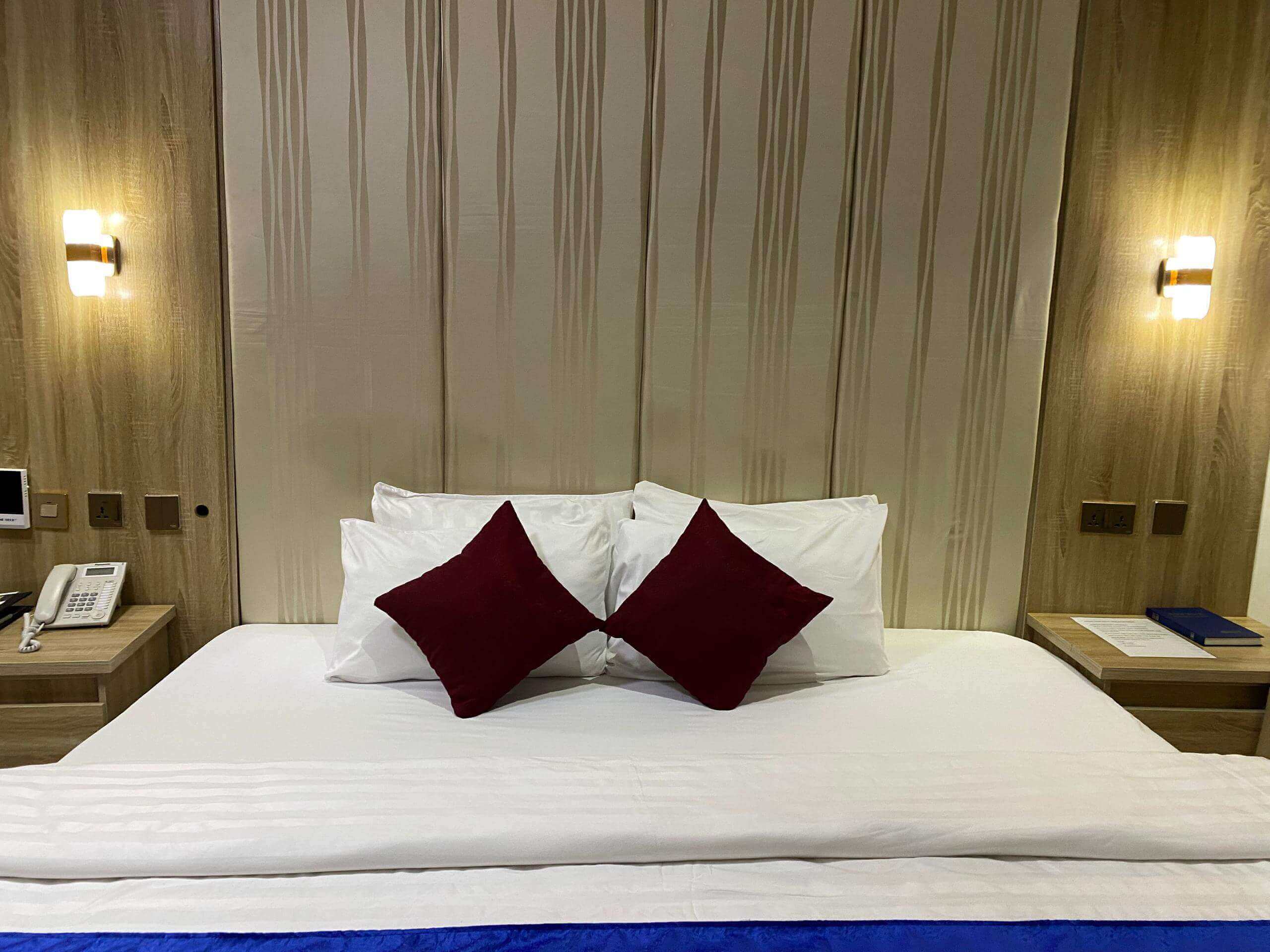 Royal Suite room 6